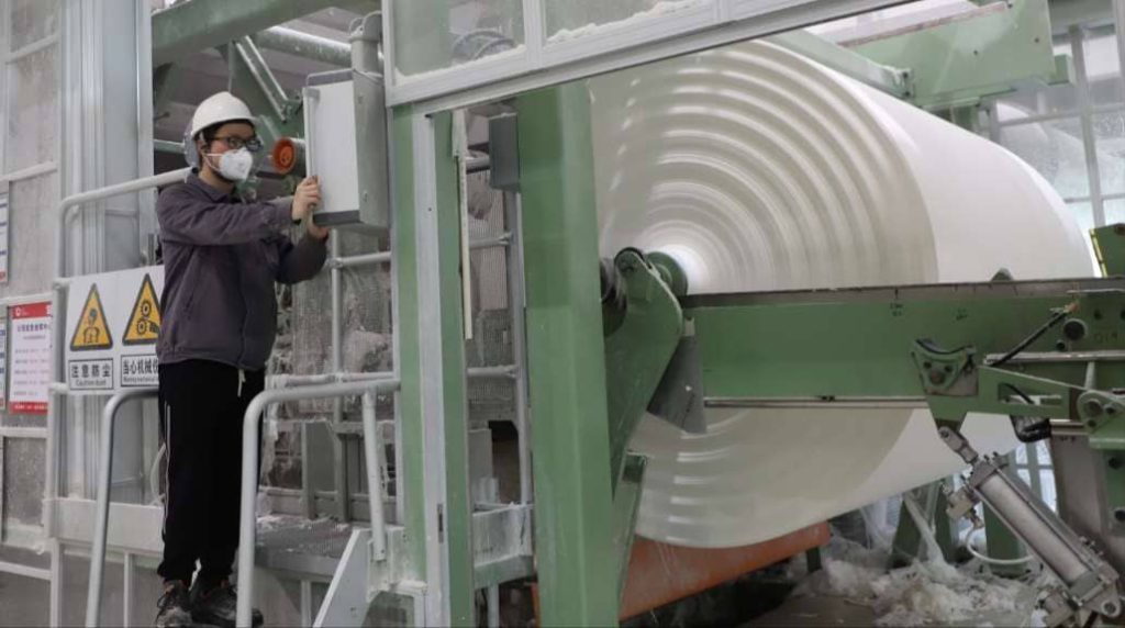 tissue paper, jumbo roll, raw material, composition, production, disposal, environmental regulations, sustainable alternatives, recycling