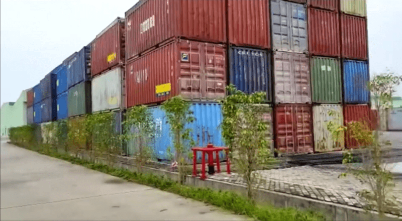 Container yard for Aisa Symbol Tissue Mother Reels For oversea order