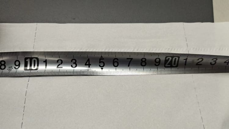 knot width of toilet paper roll (1)