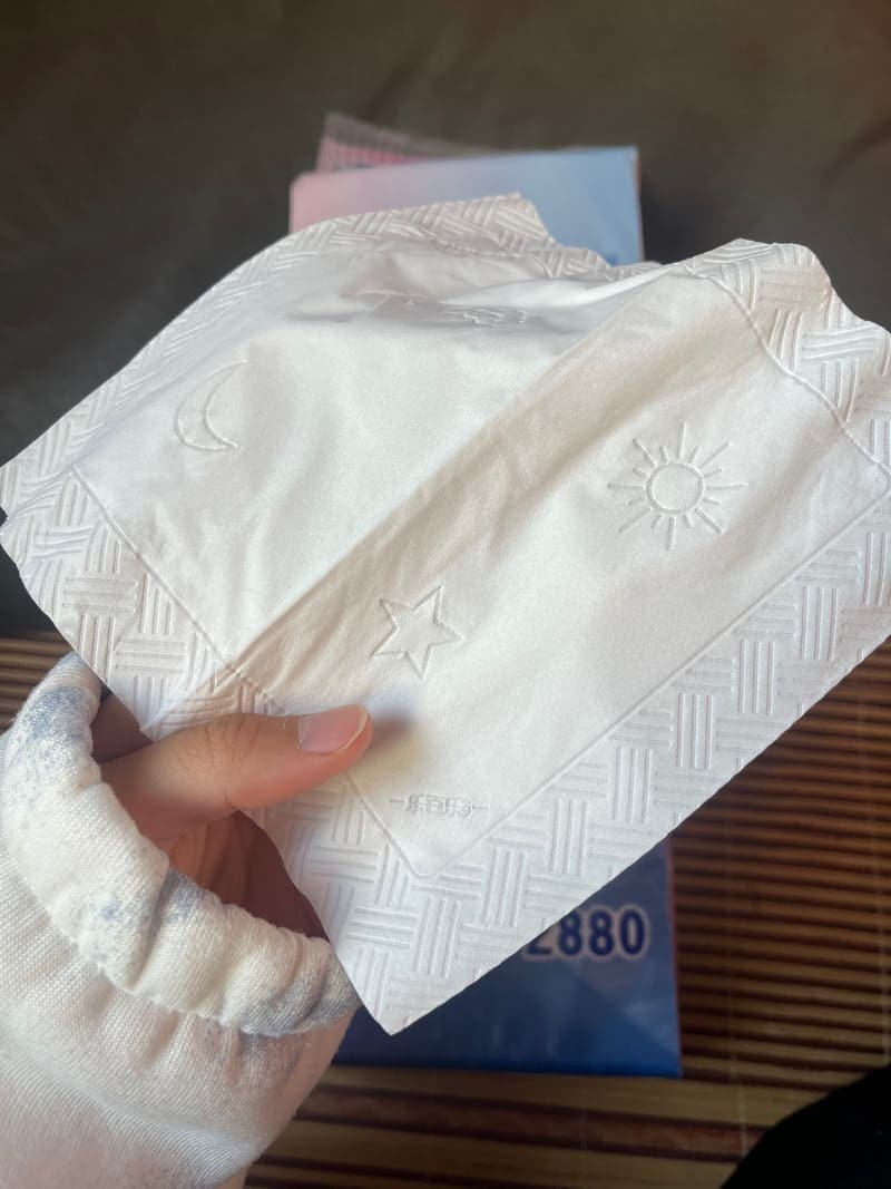 3D Embossed Hand Wiping Toilet Paper For Household Use